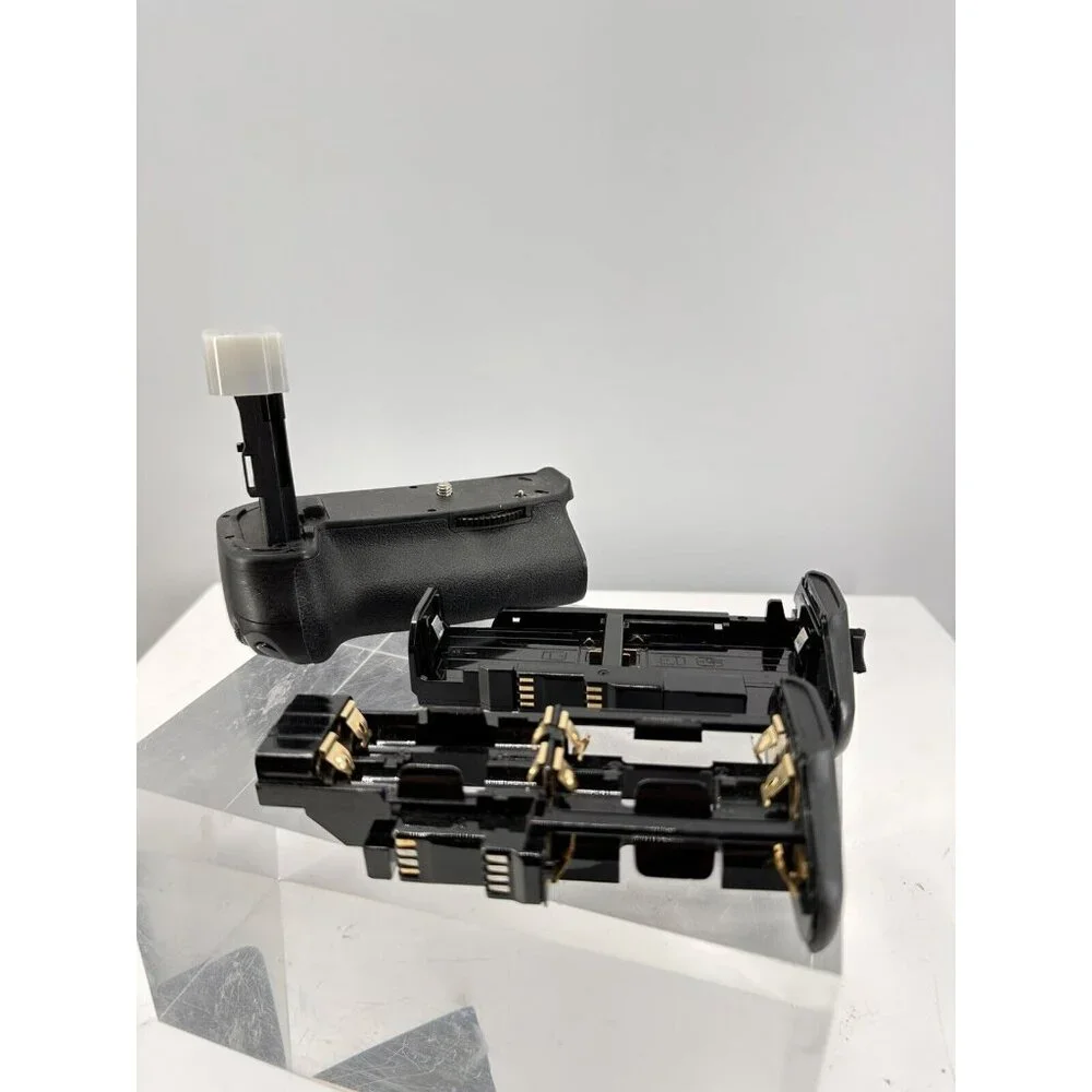 Battery Grip For Canon EOS 6D Model: XTCG6D Battery Combo (B-2)